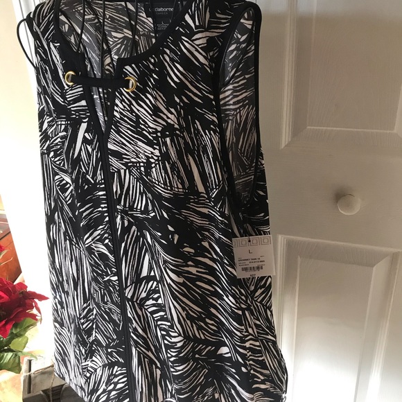 Liz Claiborne grommet sleeveless top - Picture 6 of 6